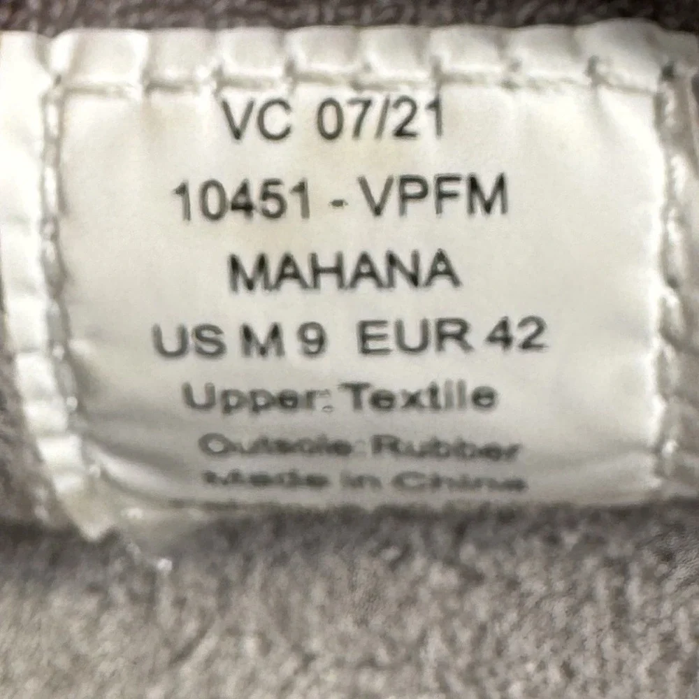 OluKai Mahana Mens Size 9 Gray Quilted Slippers Slip On Comfort‎ Loafers Shoes